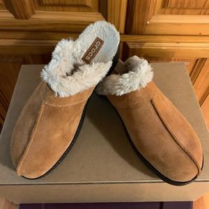 Crocs Cobbler Mule/Shoe Caramel Nubuck Wedge Heel size 8, med/wide. Like new.